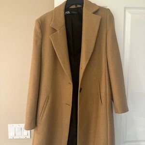 Zara trench Coat in Nude/beige. New never been worn, no tags